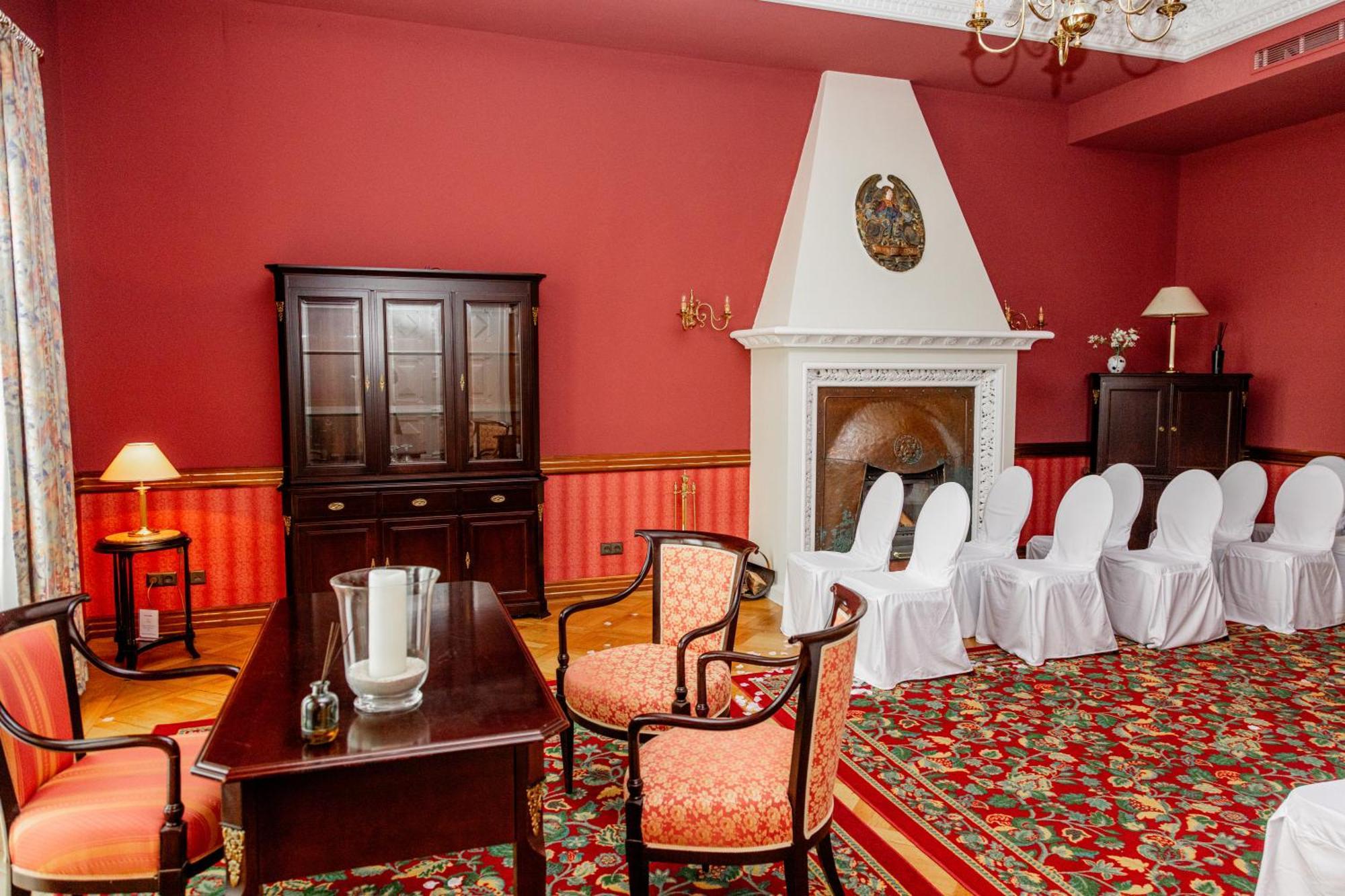 Hotel Schloss 슈코파우 외부 사진