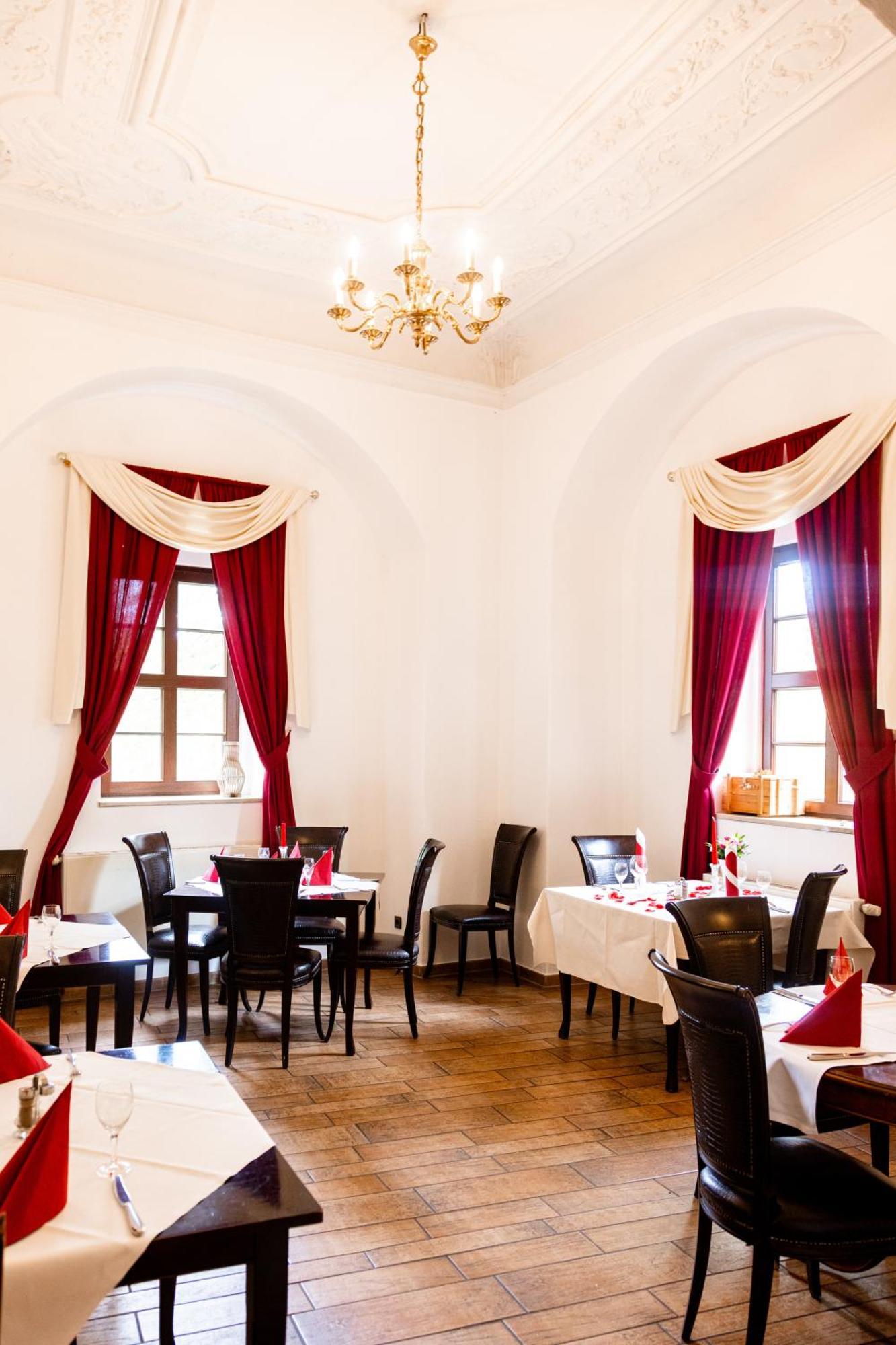 Hotel Schloss 슈코파우 외부 사진